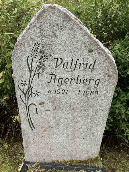 Grave number: 1 4  6474