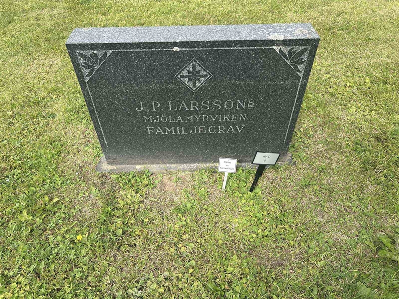 Grave number: 003 D     5