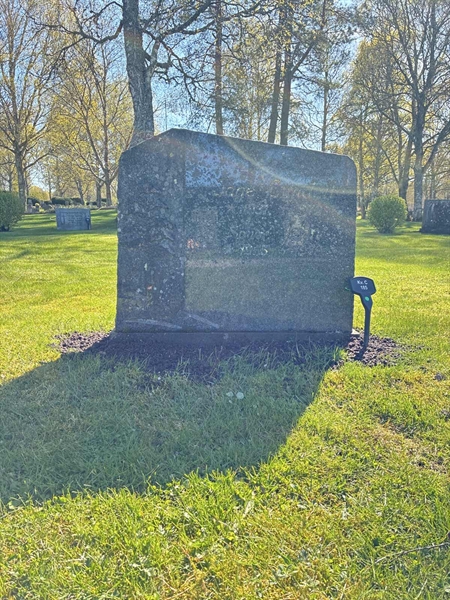 Hautatunnus: 22 C   185