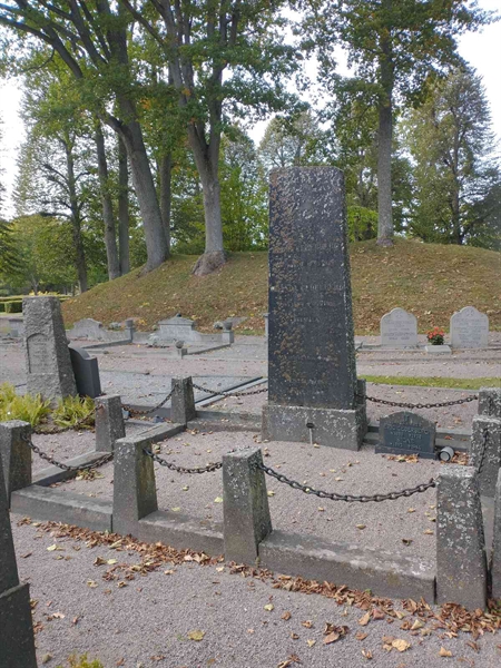 Grave number: VK E   652, 653, 654, 655