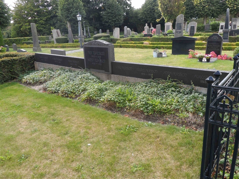 Grave number: HGK 5    43, 44, 45, 46, 47, 48