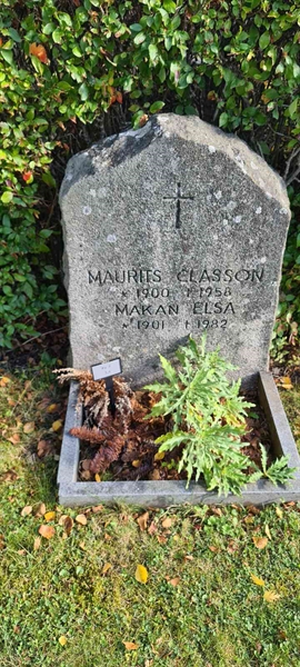 Grave number: M F    3, 4