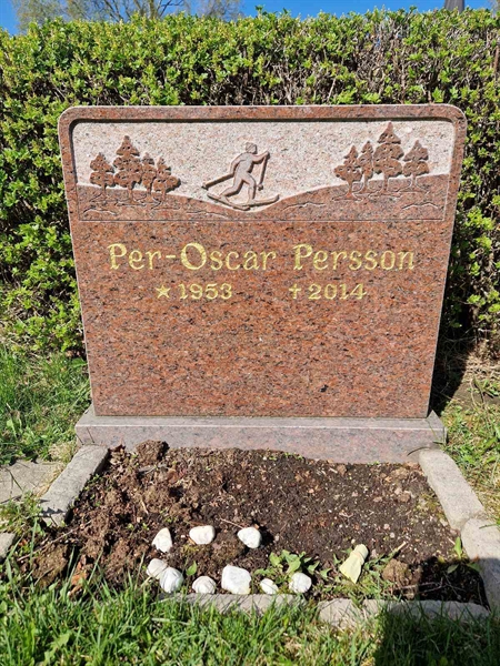 Grave number: 501 16 3039-3040