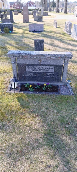 Gravnummer: 3 Nya F   104-105