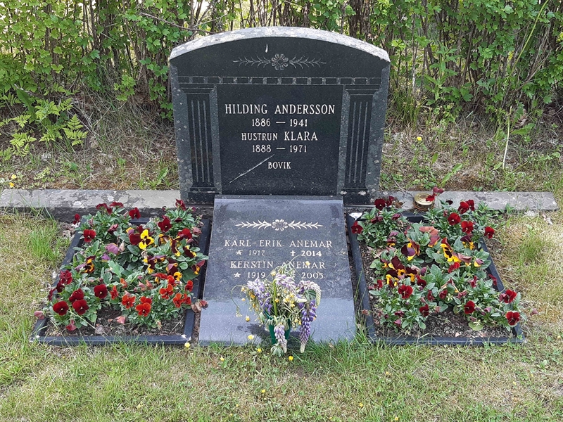 Grave number: JÄ 03    68