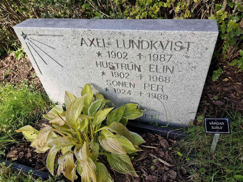 Grave number: AK D  5841-5842