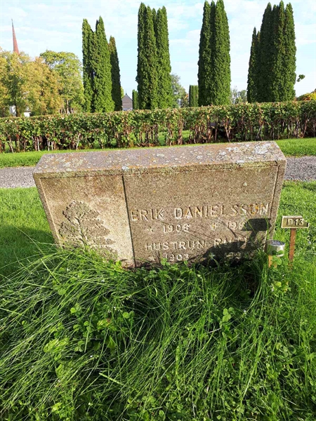 Gravnummer: NK F D    13