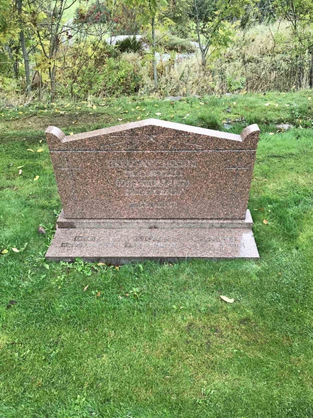 Grave number: B 01     3, 4