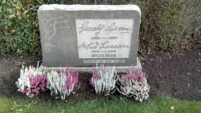 Grave number: 1 B   179, 180