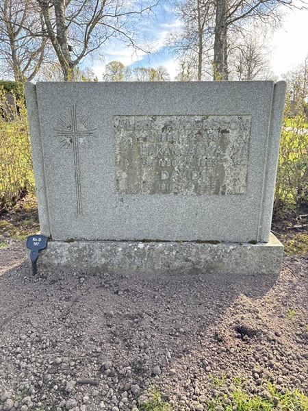 Gravnummer: 22 D   107