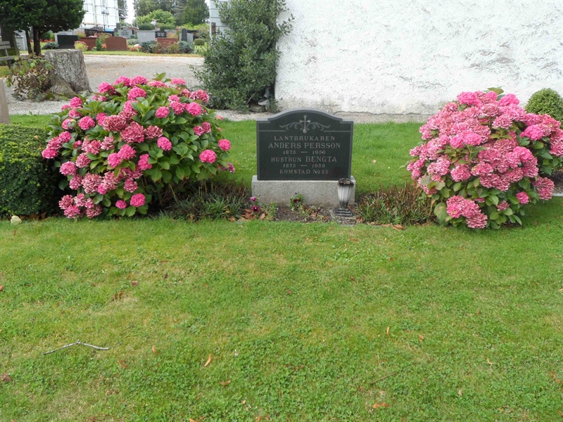 Grave number: SK J    11, 12