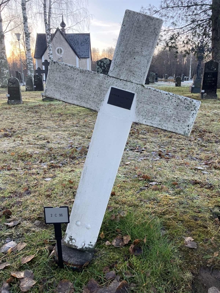 Hautatunnus: 2 C    96