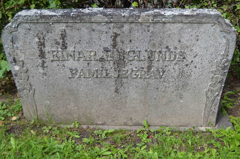 Grave number: 2 C   229