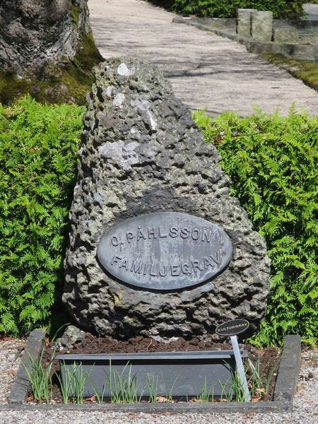Grave number: HÖB 9   261