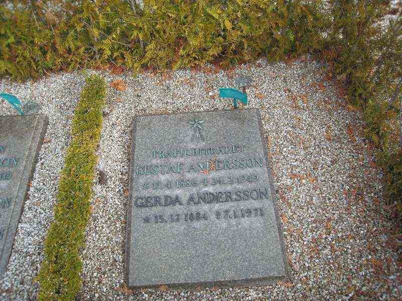 Grave number: NK Urn n    19