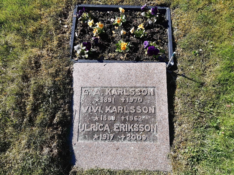 Grave number: KA 03    20