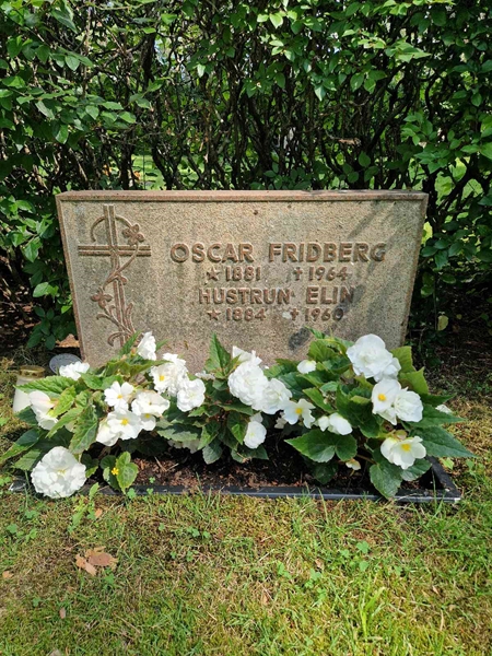 Grave number: 1 KV.4   195-196