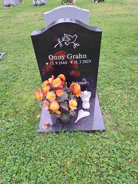 Grave number: 2 Q  2741