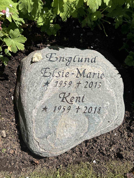 Grave number: G 10   277