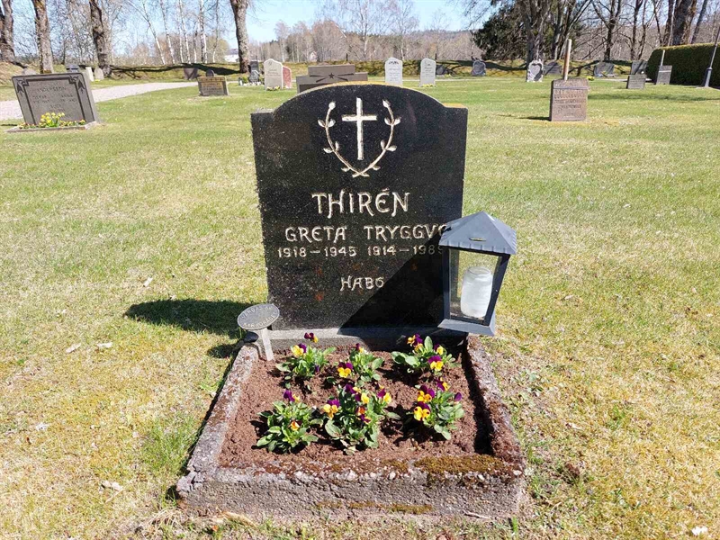 Grave number: HÖ 2   58