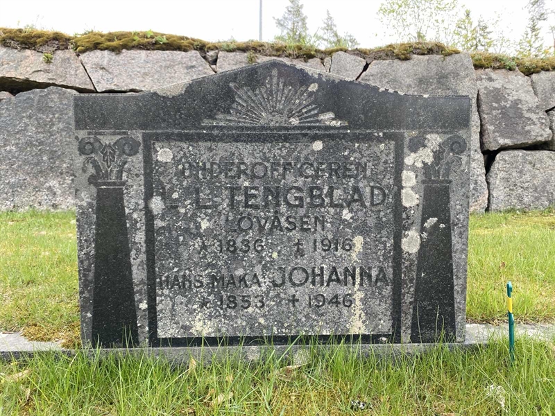 Grave number: 1 04 1, 2