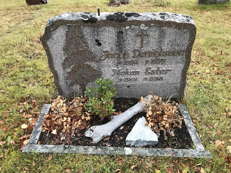 Grave number: VA B    11