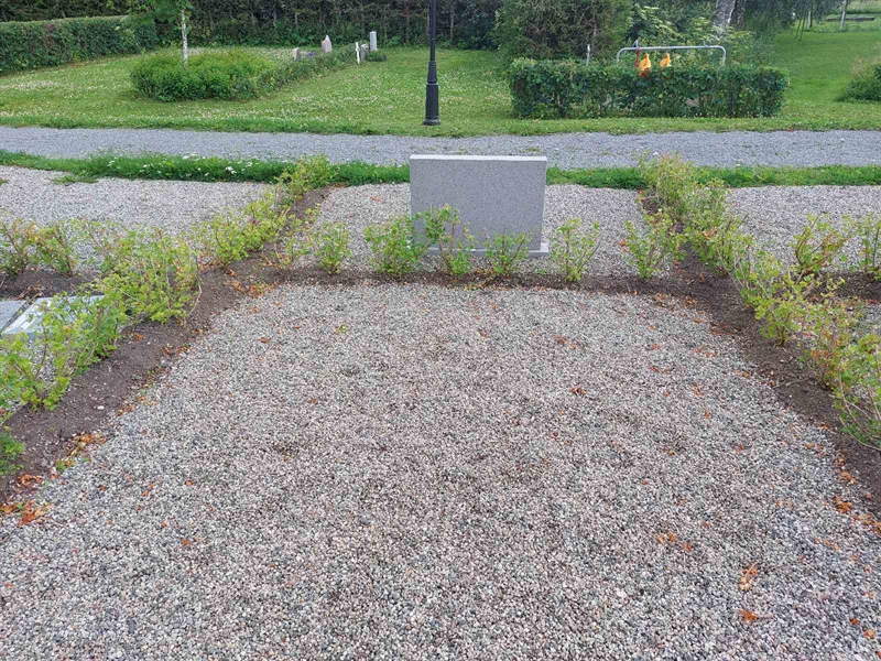 Grave number: FÖ 2    58