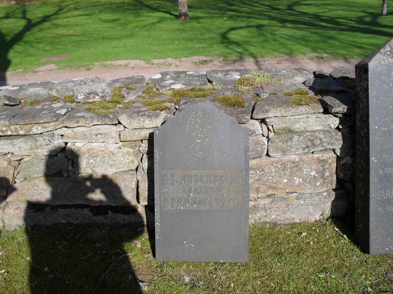 Grave number: SU 02   165, 166