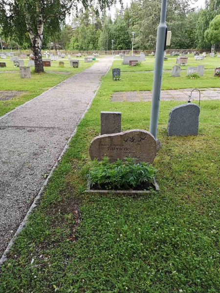 Hautatunnus: NK 13     9