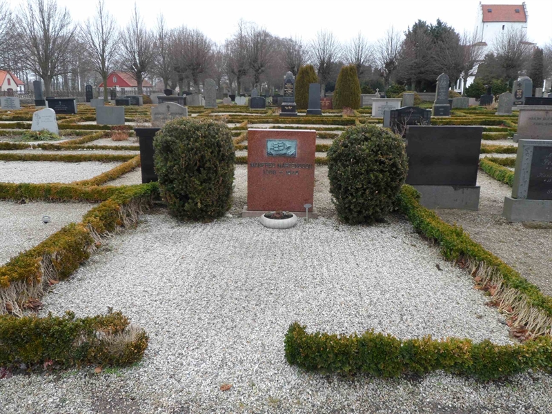 Grave number: 2 01  1769