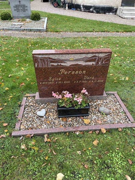 Grave number: ÖV D    52A, 53A