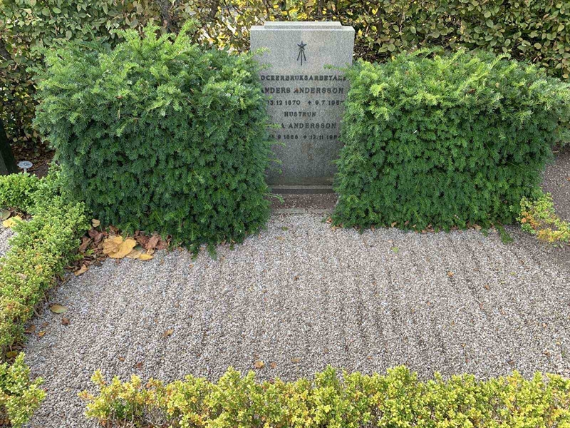 Grave number: NK G     2