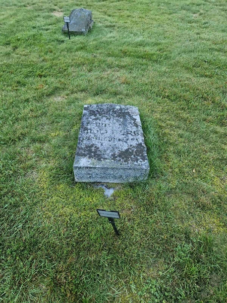 Grave number: 2 KV.4   213