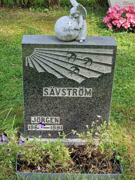 Grave number: 1 KV.8   305