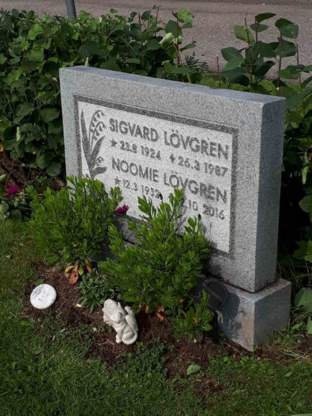 Hautatunnus: NK F C    89-90