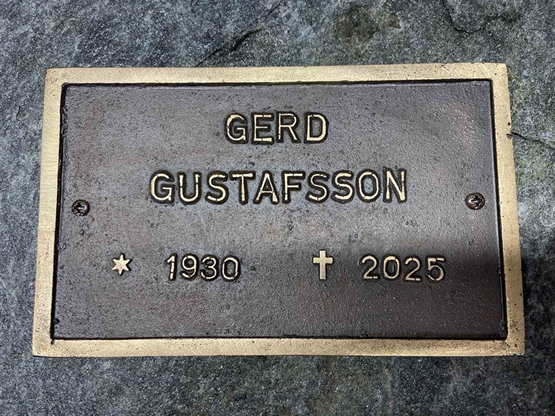 Grave number: 1 33     35