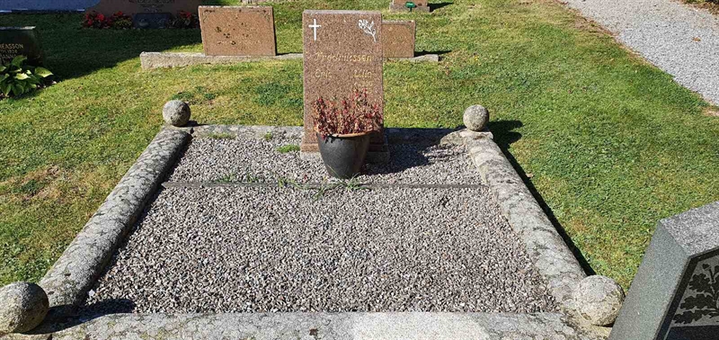 Grave number: SG 02    85, 86