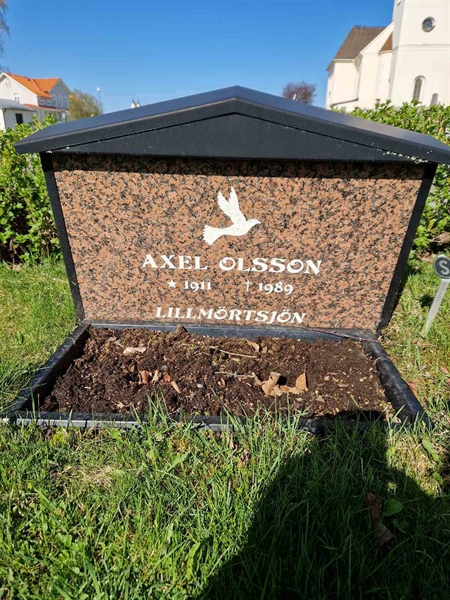 Grave number: 501 15 2835