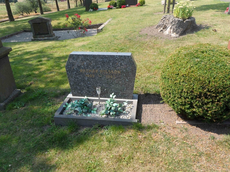Grave number: ÖV E    18