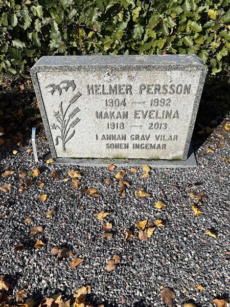 Grave number: 4 N NE    38