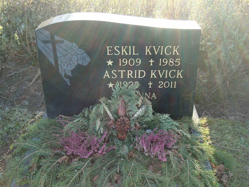 Grave number: KU 05     6