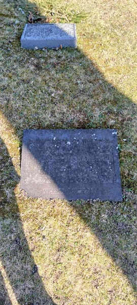 Gravnummer: 3 Nya F    75