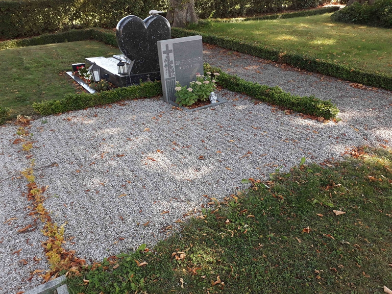Grave number: LB C 093-094