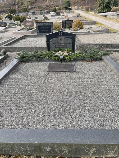 Gravnummer: 1 F   198