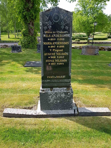 Grave number: kö 01 01    48-51