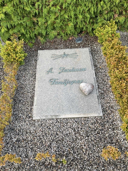 Grave number: NK Urn i     3