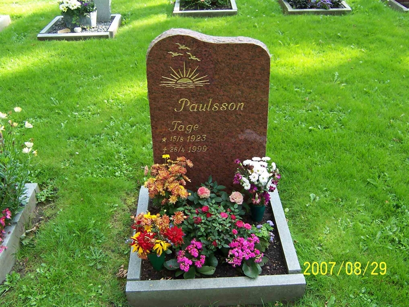 Grave number: 1 3 U3    37