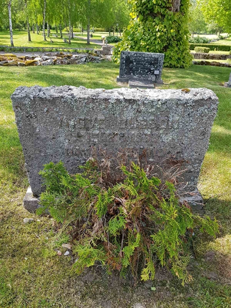 Grave number: kö 01 01    30-31