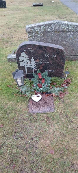 Gravnummer: 3 Nya E    75-76