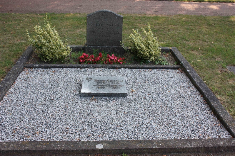 Grave number: Ö 04i   183, 184